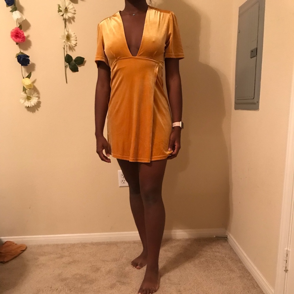 Billabong yellow dress